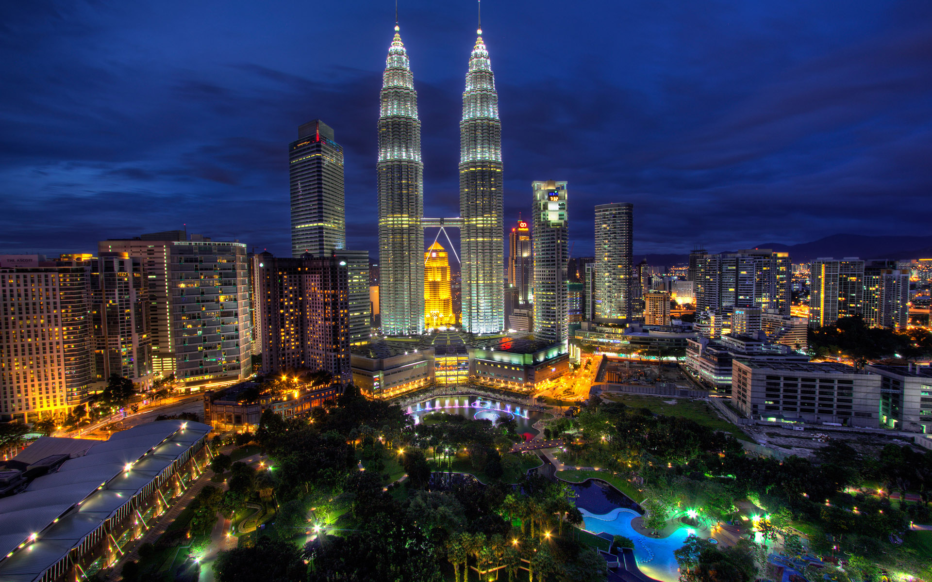 kuala-lumpur-skyline-wallpaper-3